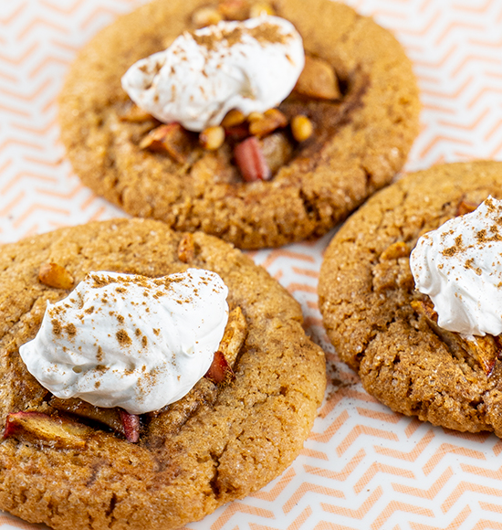 Il dolce perfetto da condividere con i nonni: Biscotti mele, cannella e pinoli